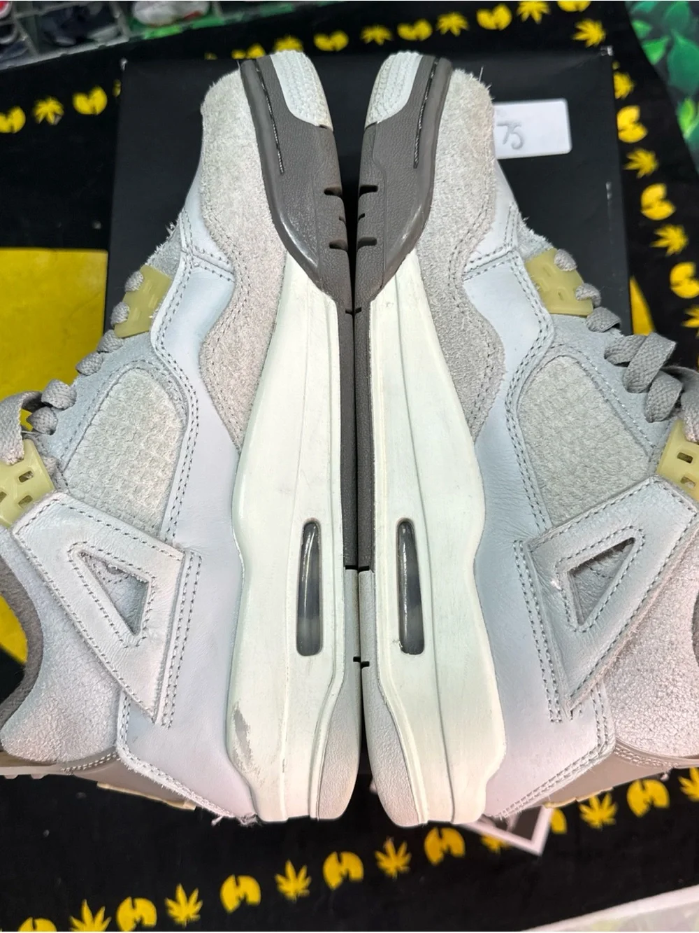 Jordan 4 Retro SE Craft Photon Dust Size 5Y/6.5W
